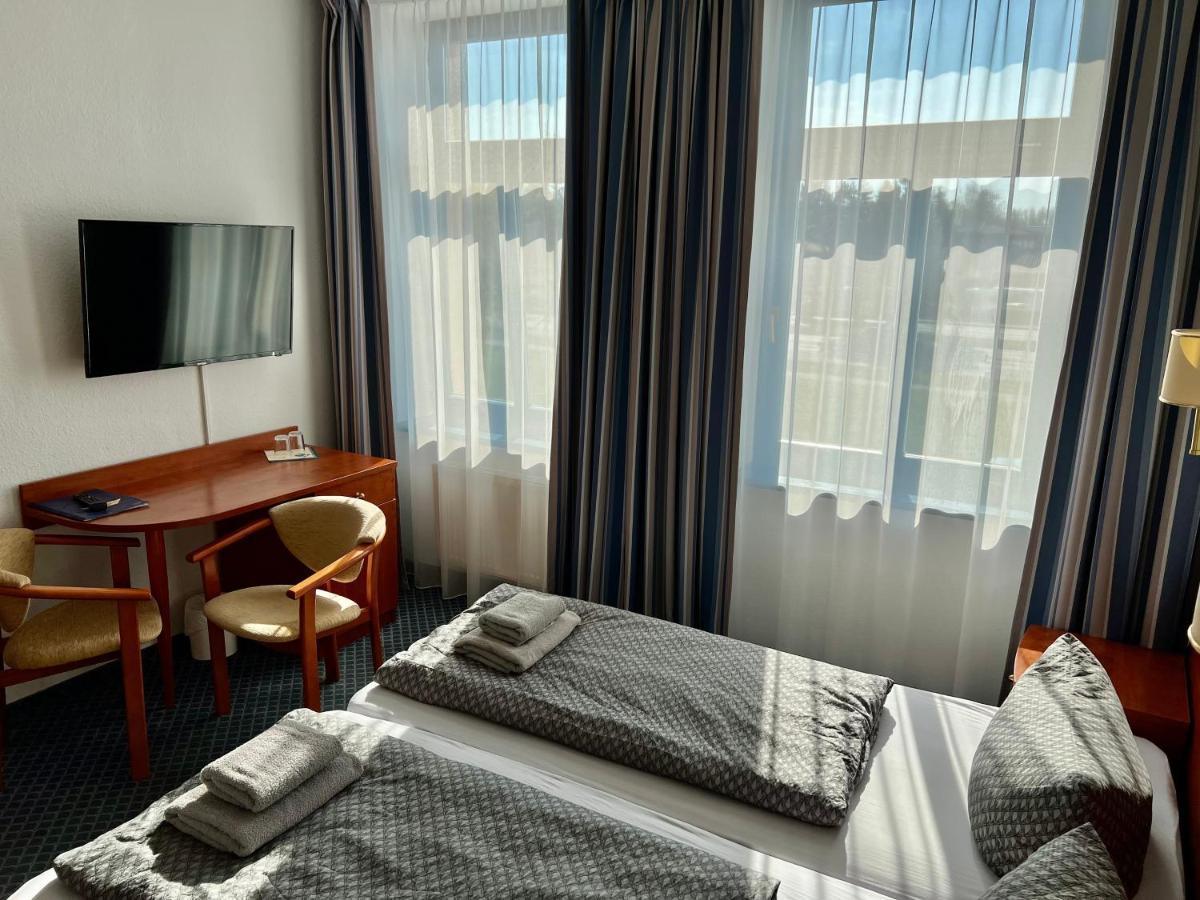 Hotel-Pension "Petridamm" 로스토크 외부 사진
