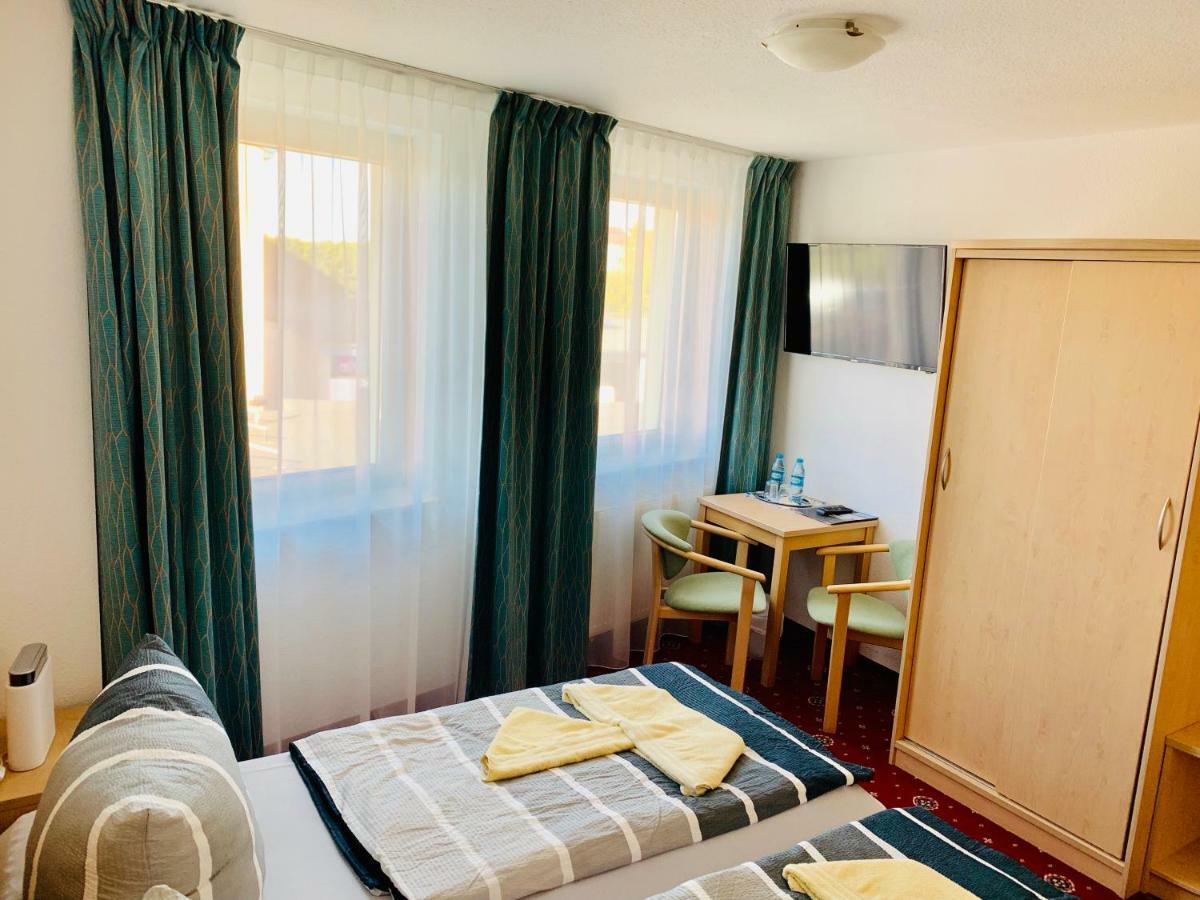 Hotel-Pension "Petridamm" 로스토크 외부 사진